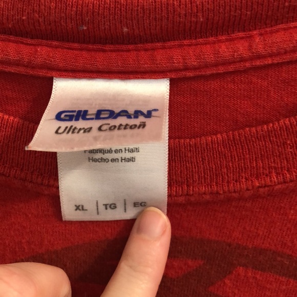 KU Red “King of the Rings” Men’s Basketball T-Shirt from 2015 - Picture 5 of 5